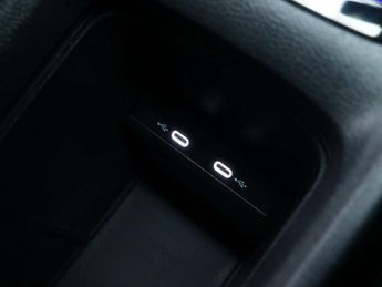 VOLKSWAGEN ID.3 Pro 58kWh Hatchback 5dr Electric Auto (204 ps)