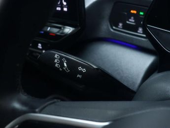 VOLKSWAGEN ID.3 Pro 58kWh Hatchback 5dr Electric Auto (204 ps)