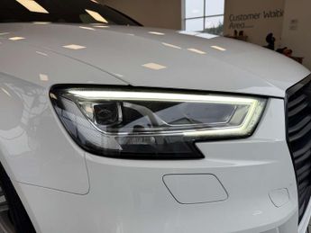 AUDI A3 1.5 A3 Sportback Black Edition TFSI Semi-Auto 5dr