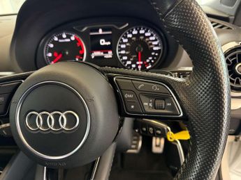 AUDI A3 1.5 A3 Sportback Black Edition TFSI Semi-Auto 5dr