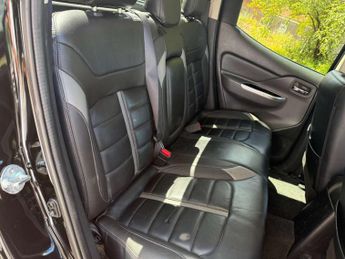 MITSUBISHI L200 2.4 L200 Barbarian DI-D 4WD