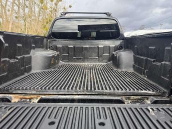 MITSUBISHI L200 2.4 L200 Barbarian DI-D 4WD