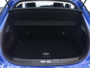 VAUXHALL Mokka Electric 50kWh Elite Nav Premium SUV 5dr Electric Auto (136 ps)