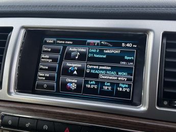 JAGUAR XF 2.2 XF Luxury D Auto 4dr