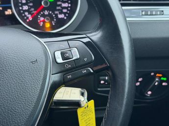 Volkswagen TIGUAN 2.0 Tiguan SE Nav TDI BlueMotion Technology 4Motion Semi-Auto 4W