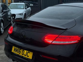 Mercedes-Benz C-CLASS 2.1 C 220 AMG Line D Auto 2dr