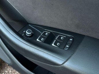 AUDI Q3 2.0 Q3 SE TDI Quattro Semi-Auto 4WD 5dr