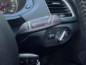 AUDI Q3 2.0 Q3 SE TDI Quattro Semi-Auto 4WD 5dr