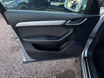 AUDI Q3 2.0 Q3 SE TDI Quattro Semi-Auto 4WD 5dr