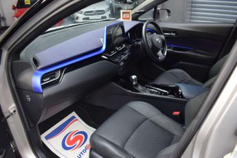 Toyota C-HR 1.8 C-HR-Dynamic HEV CVT 5dr