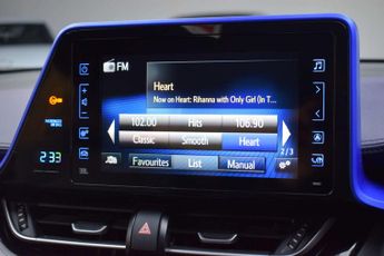 Toyota C-HR 1.8 C-HR-Dynamic HEV CVT 5dr