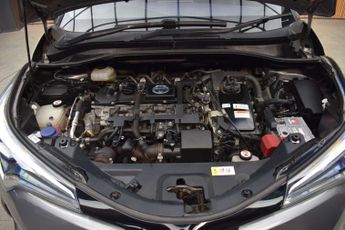 Toyota C-HR 1.8 C-HR-Dynamic HEV CVT 5dr