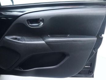 TOYOTA AYGO 1.0 VVT-i x-clusiv Hatchback 5dr Petrol x-shift Euro 5 Euro 5 (6