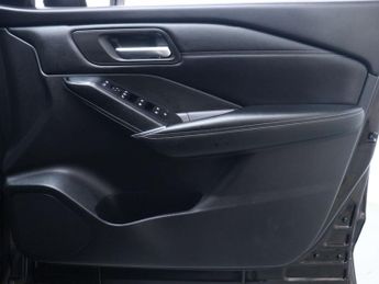 NISSAN QASHQAI 1.3 DIG-T MHEV N-Connecta SUV 5dr Petrol Hybrid XTRON Euro 6 (s/