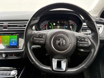 MG 5 MG5 Exclusive EV 5dr