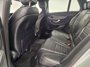 MERCEDES-BENZ C-CLASS 2.1 C 220 AMG Line D Auto 5dr