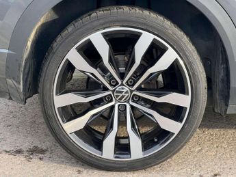 VOLKSWAGEN T-ROC 1.5 T-Roc R-Line TSi Evo Semi-Automatic 5dr - NATIONAL DELIVERY*