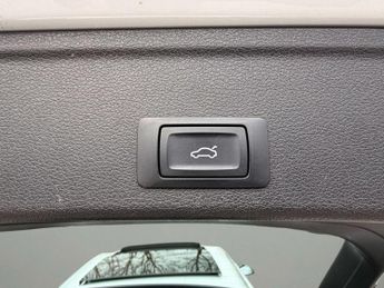 Audi A4 2.0 A4 S Line TDI Semi-Auto 5dr