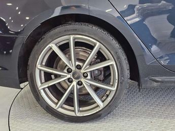 AUDI A4 Avant 2.0 TDI S line Estate 5dr Diesel S Tronic quattro Euro 6 (s/s) (