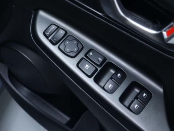 HYUNDAI KONA 1.6 h-GDi Ultimate SUV 5dr Petrol Hybrid DCT Euro 6 (s/s) (141 p