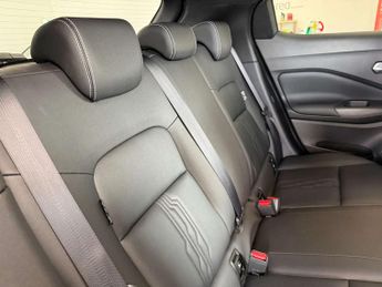 NISSAN JUKE 1.6 Juke Tekna HEV CVT 5dr