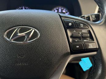 HYUNDAI TUCSON 1.7 Tucson SE Blue Drive 2WD CRDi Semi-Auto 5dr