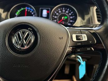 VOLKSWAGEN GOLF e-Golf 5dr