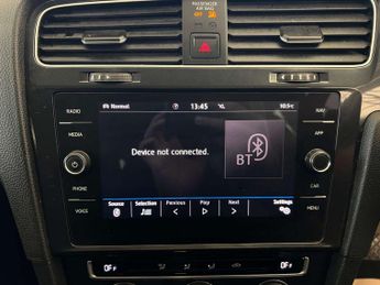 VOLKSWAGEN GOLF e-Golf 5dr