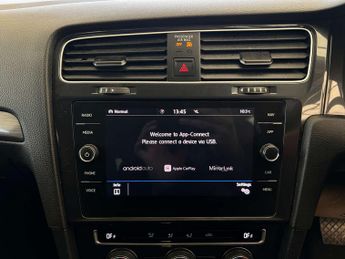 VOLKSWAGEN GOLF e-Golf 5dr