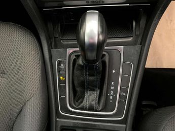 VOLKSWAGEN GOLF e-Golf 5dr