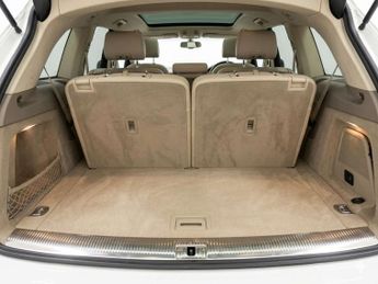 AUDI Q7 3.0 Q7 SE TDI Quattro Auto 4WD 5dr