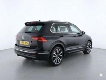 VOLKSWAGEN TIGUAN 2.0 Tiguan R-Line TDI 4Motion Semi-Auto 4WD 5dr