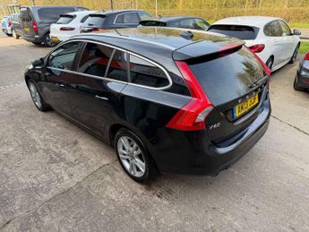 Volvo V60 2.4 V60 SE Luxury Nav D5 Auto 5dr