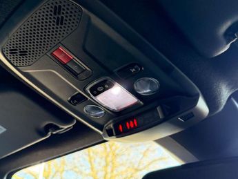 VAUXHALL CORSA Corsa E Anniversary Edition 5dr