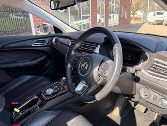 MG 5 MG5 Exclusive EV 5dr