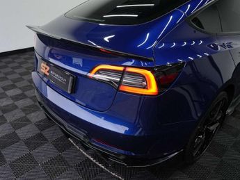 Tesla Model 3 Model 3 Long Range AWD 4WD 4dr