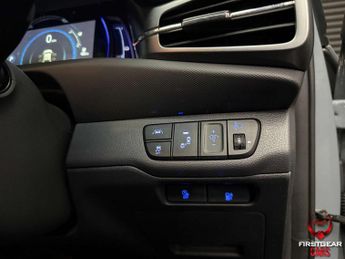 HYUNDAI IONIQ 38.3kWh Premium SE Hatchback 5dr Electric Auto (136 ps)