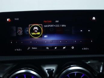 MERCEDES-BENZ CLA 1.3 CLA250e 15.6kWh AMG Line (Premium) Coupe 4dr Petrol Plug-in 