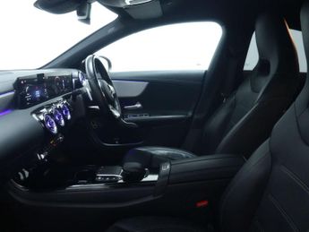 MERCEDES-BENZ CLA 1.3 CLA250e 15.6kWh AMG Line (Premium) Coupe 4dr Petrol Plug-in 