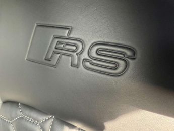 Audi RS 4 2.9 RS 4 Carbon Black TFSI Quattro Auto 4WD 5dr