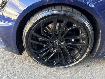 Audi RS 4 2.9 RS 4 Carbon Black TFSI Quattro Auto 4WD 5dr
