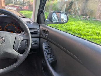 Toyota AVENSIS 1.8 Avensis T3-X Semi-Auto 5dr