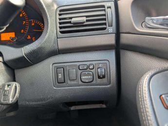 Toyota AVENSIS 1.8 Avensis T3-X Semi-Auto 5dr