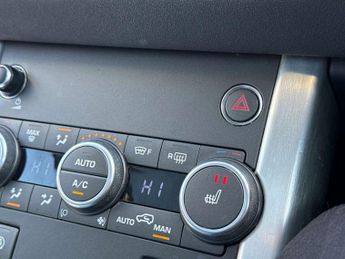 Land Rover RANGE ROVER EVOQUE 2.0 Range Rover Evoque SE Tech TD4 Auto 4WD 5dr