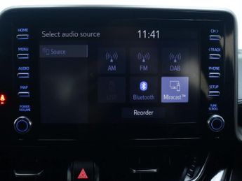 TOYOTA C-HR 1.8 VVT-h GPF Icon SUV 5dr Petrol Hybrid CVT Euro 6 (s/s) (122 p