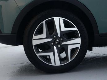HYUNDAI BAYON 1.0 T-GDi MHEV Premium SUV 5dr Petrol Hybrid DCT Euro 6 (s/s) (1