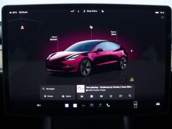 TESLA MODEL 3 Standard Range Plus Saloon 4dr Electric Auto RWD (241 bhp)