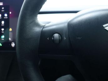 TESLA MODEL 3 Standard Range Plus Saloon 4dr Electric Auto RWD (241 bhp)