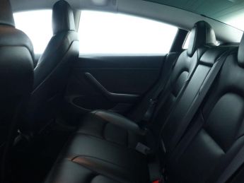 TESLA MODEL 3 Standard Range Plus Saloon 4dr Electric Auto RWD (241 bhp)