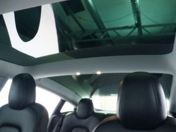 TESLA MODEL 3 Standard Range Plus Saloon 4dr Electric Auto RWD (241 bhp)